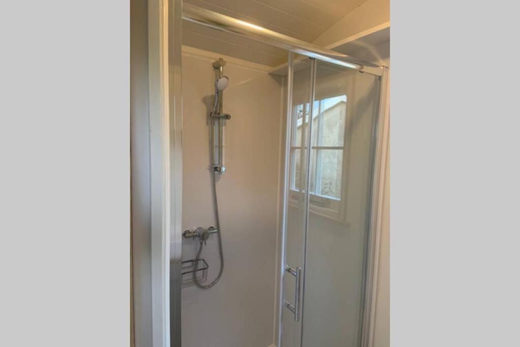 Trevone Luxury Shepherds Hut Close To The Vakantiehuis St Merryn