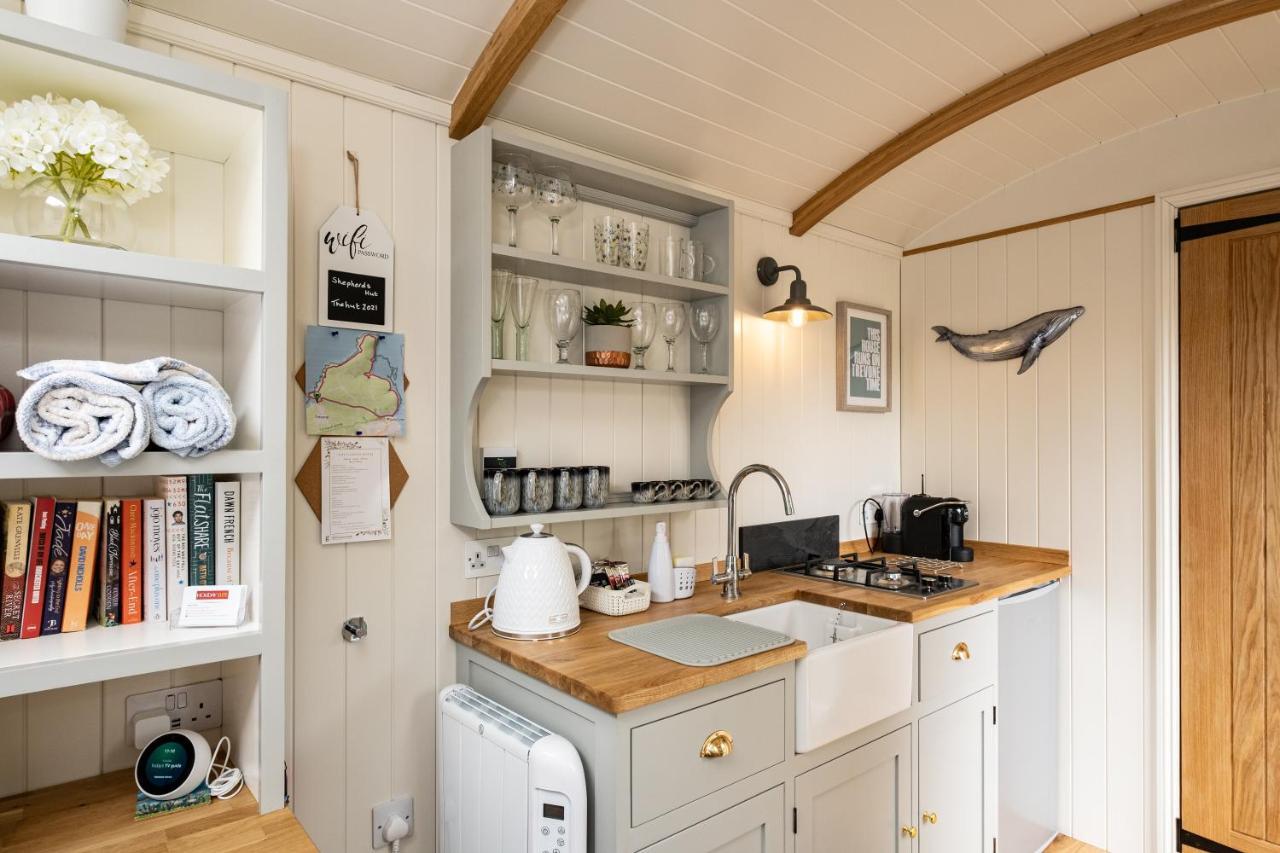 Trevone Luxury Shepherds Hut Close To The * Saint Merryn